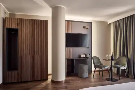 Kristal Palace - Tonellis - Adult Friendly - 29