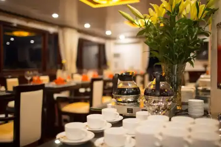 Halong Sapphire Cruises - 8
