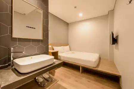 Yellow Bee Tanah Abang - 36