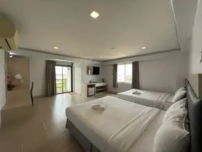 Regent Ngamwongwan - 6
