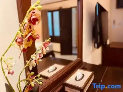 Na Thapae - 30
