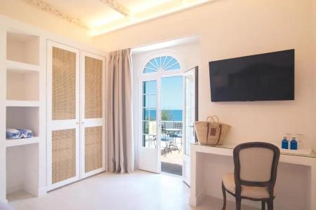 The Sea Club - 153