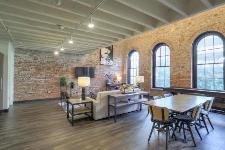 Studio 154 Luxury - 119