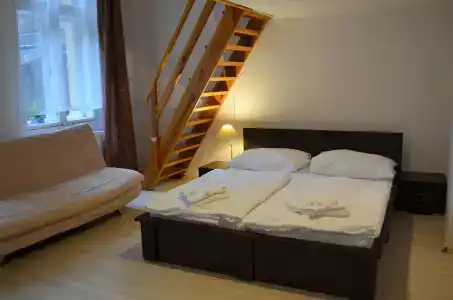 Palacký - 3