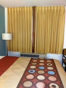 Super 8 by Wyndham Indio - 30