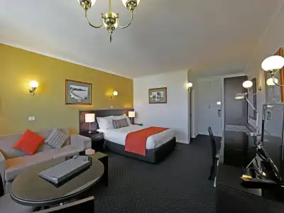 Lenna of Hobart - 5