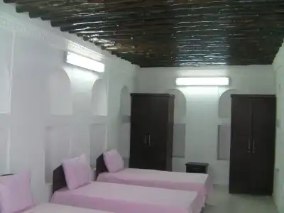 Dubai Youth Hostel - 8