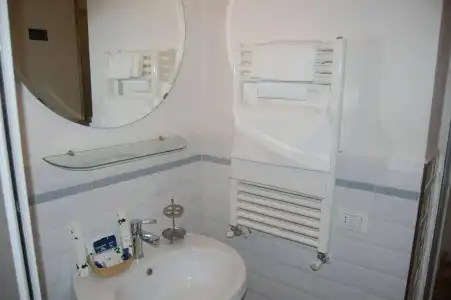 Cozy Duomo View Apartment - 5