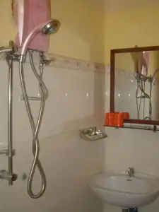 Bun Kao Guest House - 9