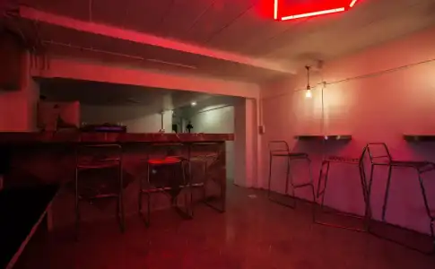 Young Money Hostel - 17
