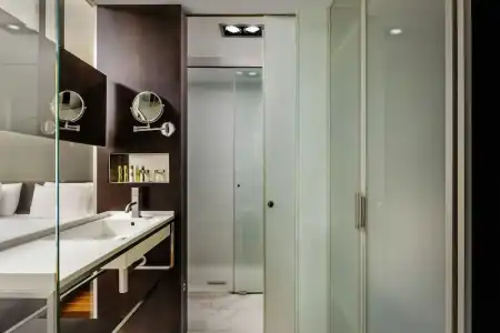 Ikonik Anglí - 54