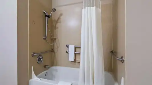Best Western Plus Eastgate Inn & Suites - 64