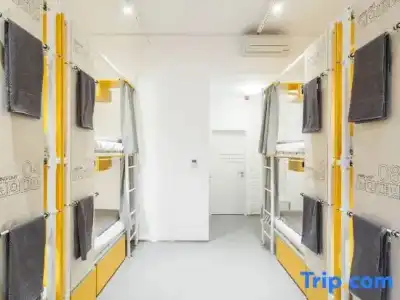 Flow Spaces - 25