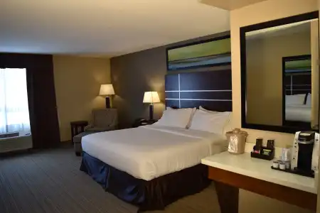 Holiday Inn Express Golden-Kicking Horse by IHG - 13