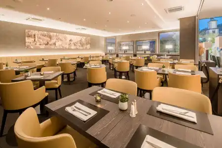 Best Western Premier Central Leonhard - 21
