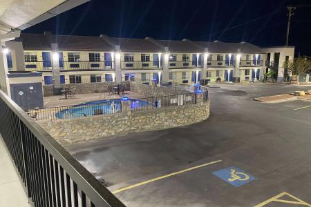 Days Inn by Wyndham El Paso West - 2