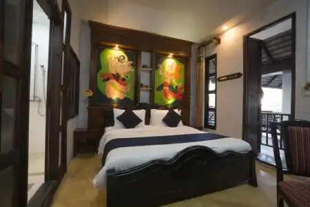 Cheva Gallery Boutique - 75