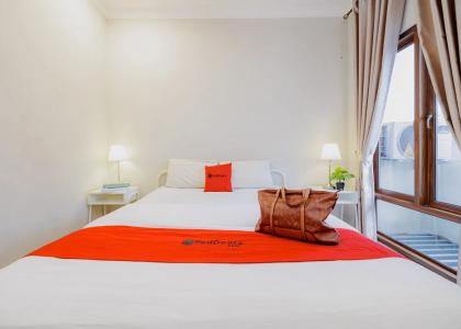 RedDoorz Premium near Ragunan Zoo 2 - 44