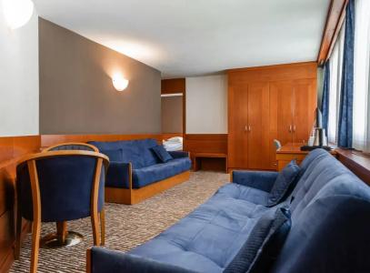 Hotel - 91