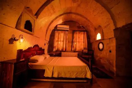 Vineyard Cave - 2