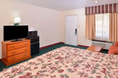Americas Best Value Inn Lubbock E - 47