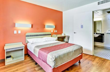 Motel 6 Pittsburgh, PA - Crafton - 42