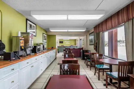 Rodeway Inn Augusta - 18