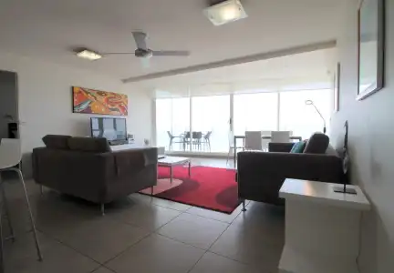 84 The Spit Holiday Apartments - 1