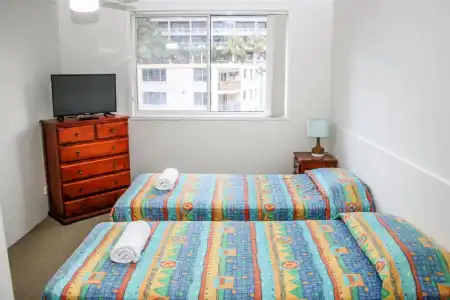 Surfers Beach Holiday Apartments - 3