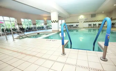 Hilton Garden Inn Green Bay - 11