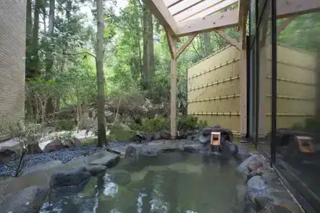 Hakone Kowakien Miyamafurin - 24
