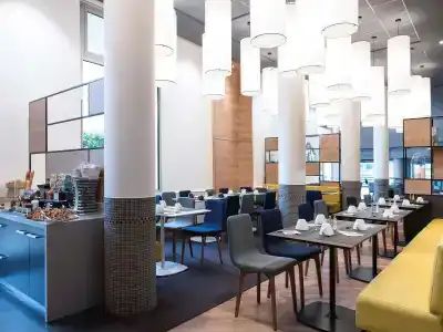 Novotel Chateau De Versailles - 18