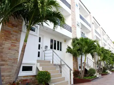 Hidden Palm Pool Villas - 16