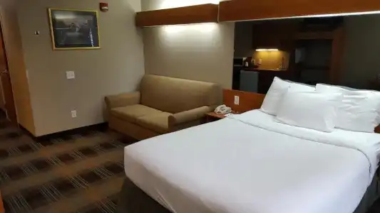 Microtel Inn & Suites by Wyndham Bozeman - 35