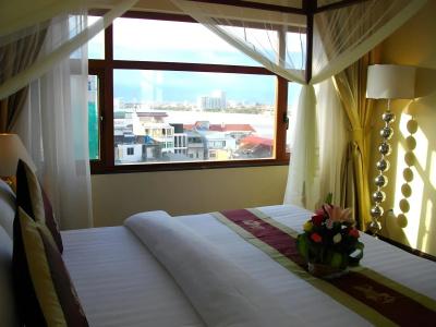 Lux Riverside & Apartment - 6