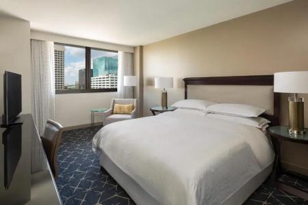 Sheraton Norfolk Waterside - 51