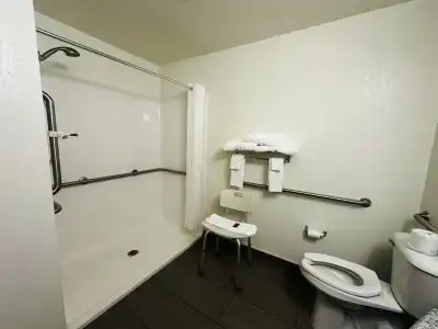 SureStay Plus By Best Western Niagara Falls East - 31
