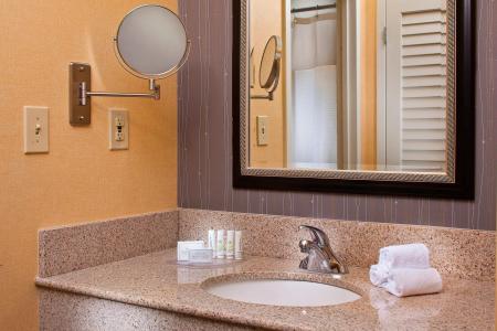 Courtyard Charlottesville - 41