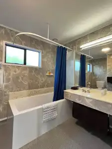 Beetham Park Motel - 42