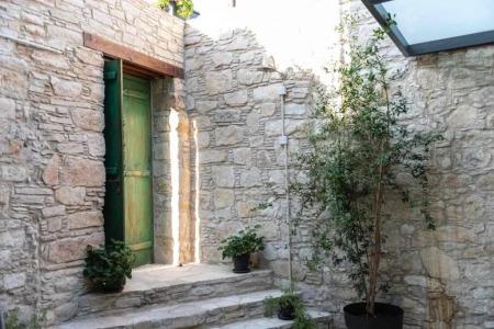 Oinou Strata - Adults Only - 83