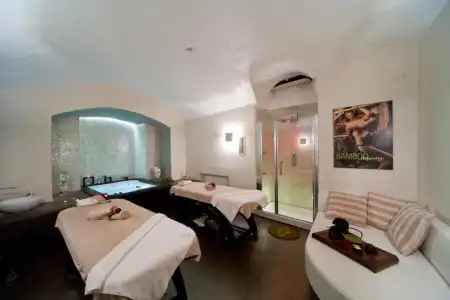 Navona Palace Luxury Inn - 13