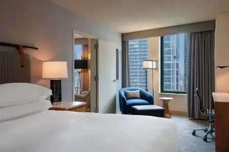 Sheraton Grand Chicago Riverwalk - 5