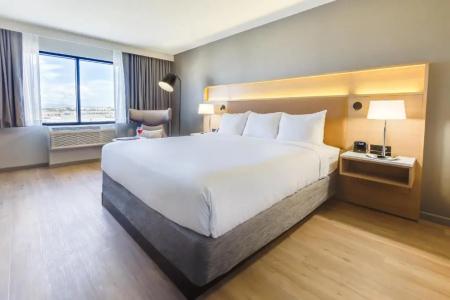 Radisson Phoenix Airport - 35