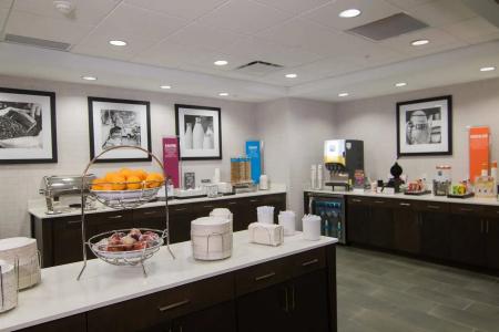 Hampton Inn and Suites Tulsa Downtown - 10