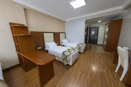 Era Palace - 8