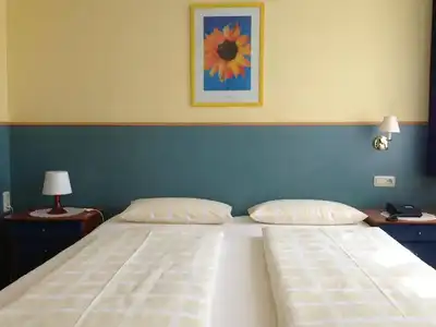 am Bayrischen Platz - 3