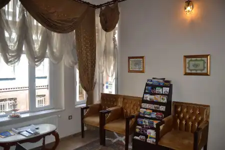 Tulip House - 14