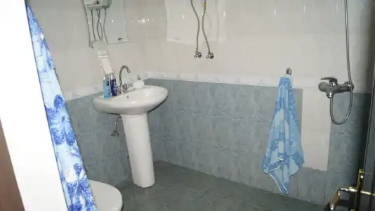 Komitas Avenue Guest House - 9