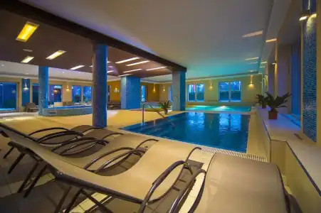Royal Club - 18