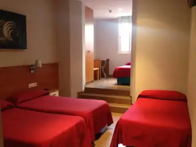 Hostal Drassanes - 7
